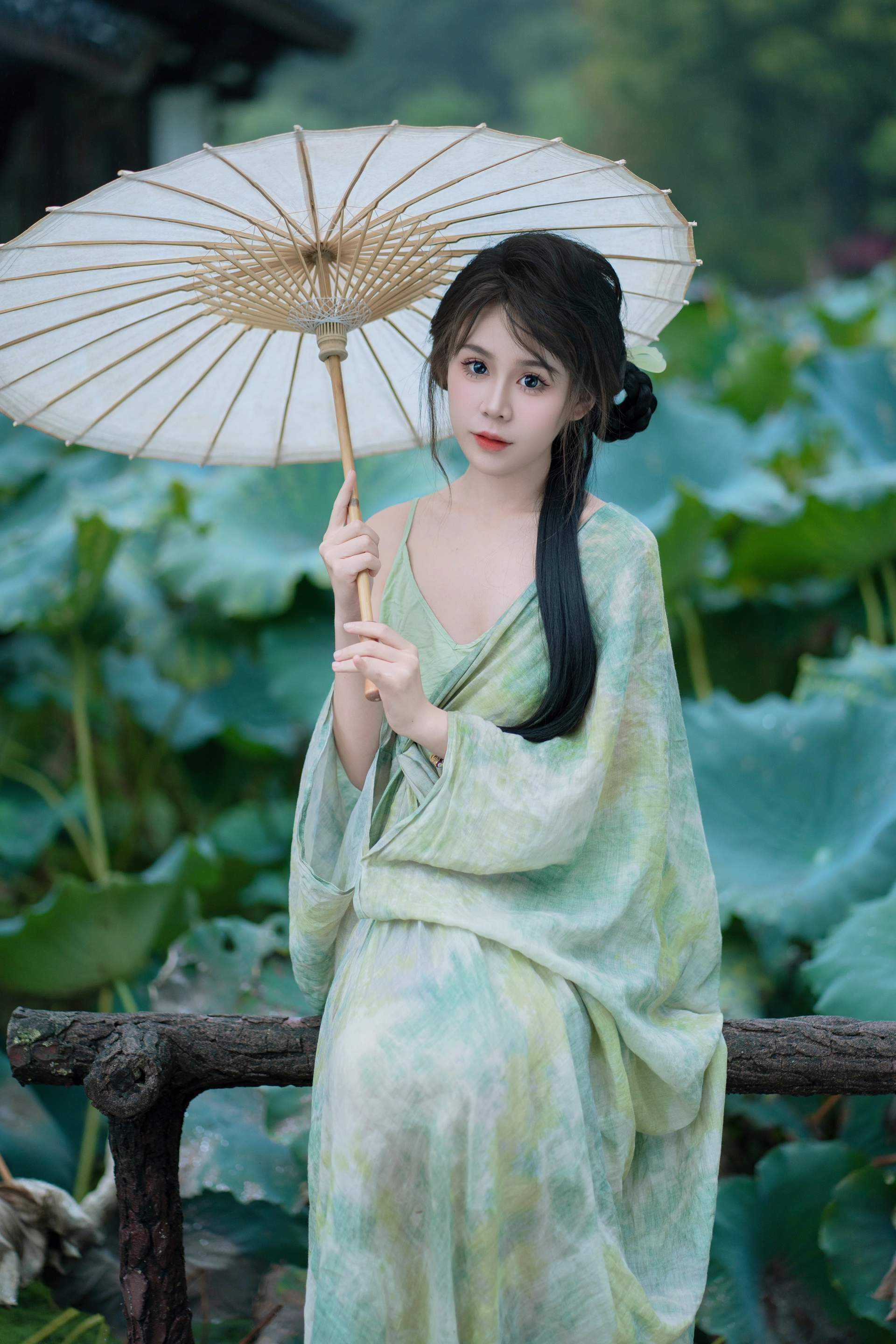 [YITUYU艺图语]2024.12.14 阴雨荷花 泡芙小方 2