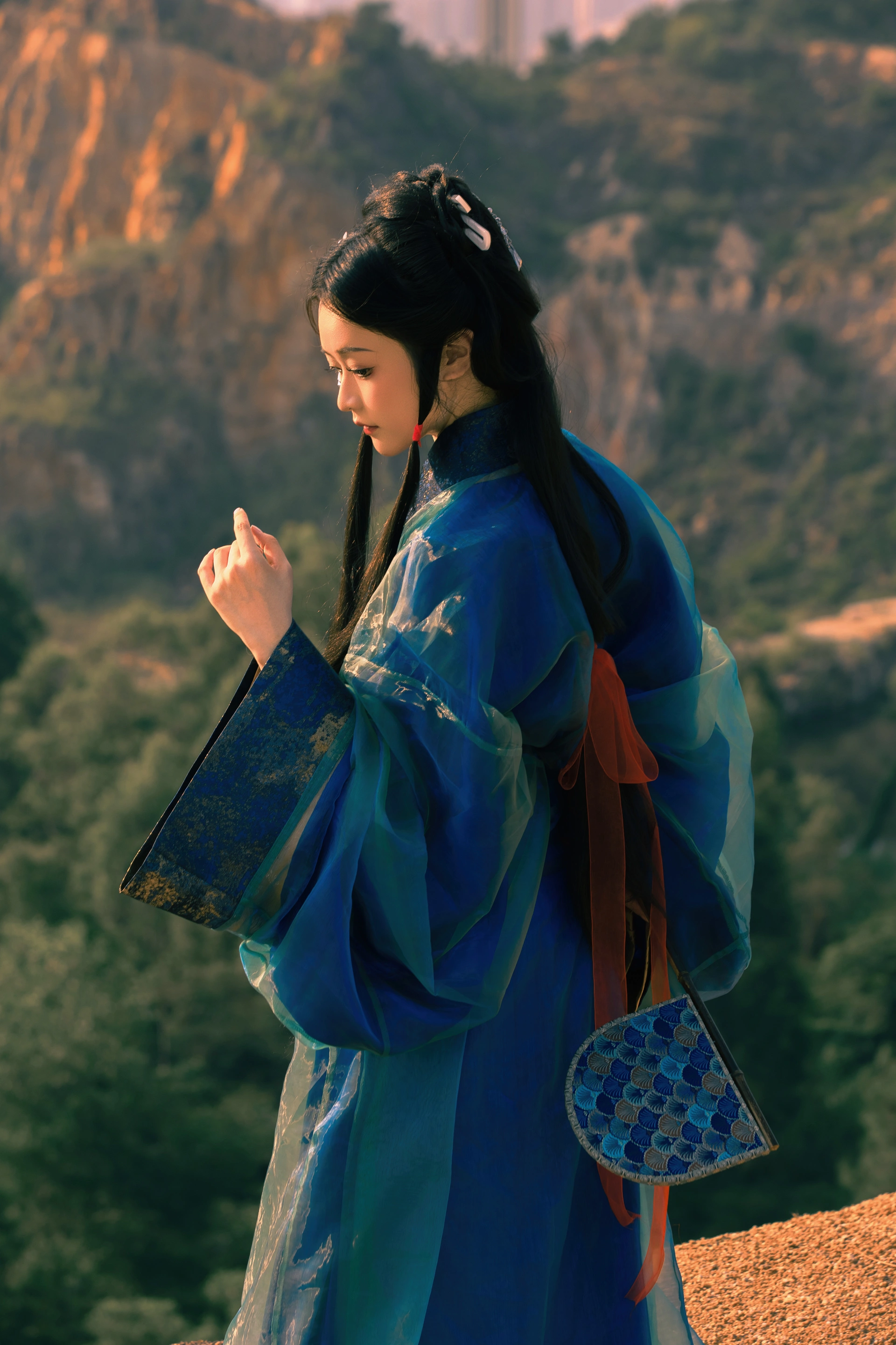 [YITUYU艺图语]2024.12.16 远山行 神赐杏杏 1